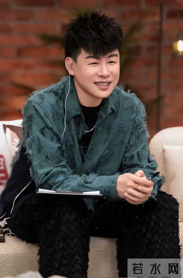 分手9年再看胡彦斌郑爽,一个身价过亿,一个证实张翰没说错