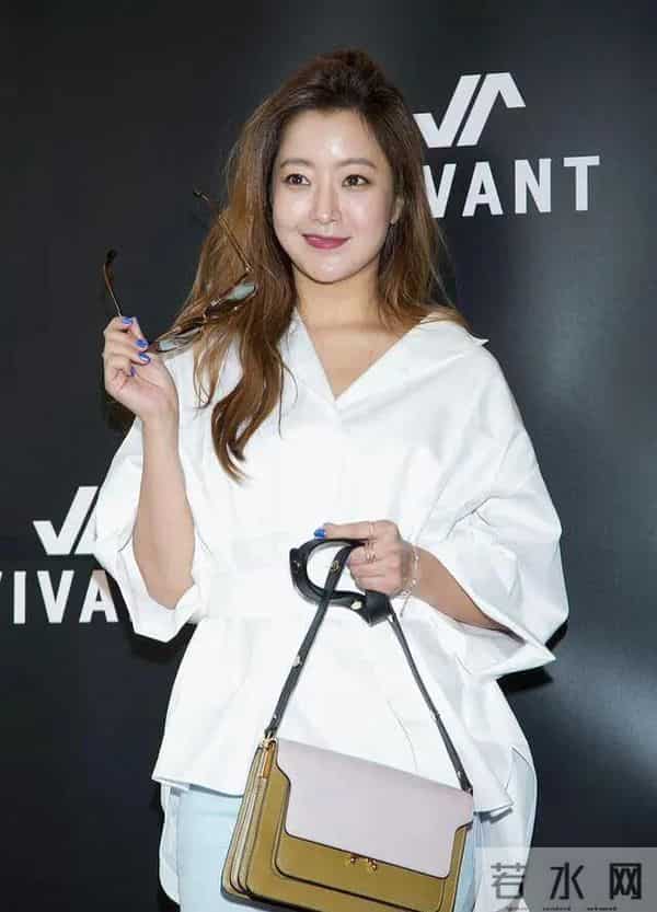 整容后遗症有多可怕?当年在中国爆红的韩星,现在都认不出来了