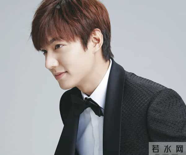 李敏镐又肿了？5年前就被吐槽发腮，离开“国民初恋”36岁仍单身