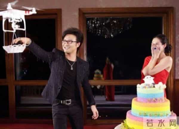 章子怡汪峰晒幸福与撒贝宁“低调”婚礼能看出什么？