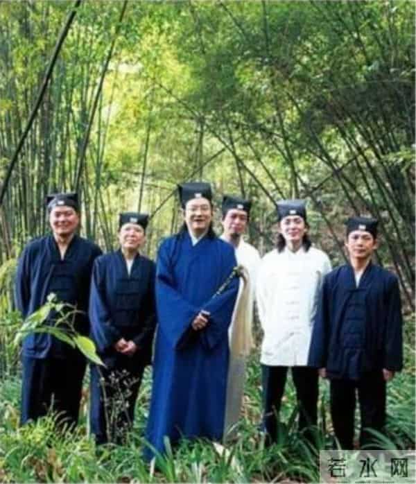 “水下闭气”2小时的李一道长,被拆穿后去美国,混不下去又回国