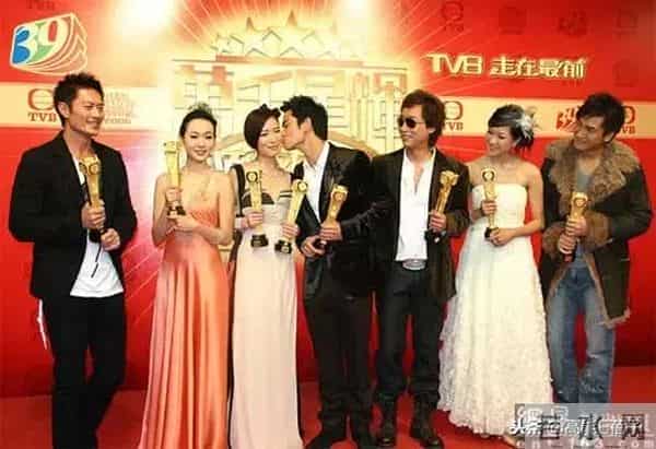 TVB万千星辉吃瓜大典:传说中的颁奖典礼“潜规则”