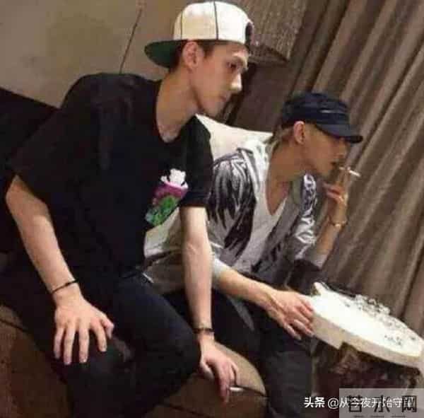 被拍到的明星抽烟大盘点！胡歌邓伦井柏然陈晓在列，还有倪萍！