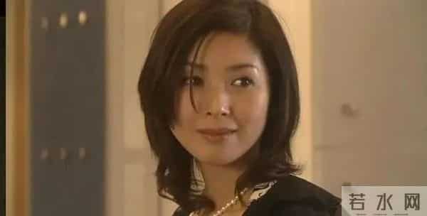 曾拍五部大尺度戏与《白色巨塔》日本女星黑木瞳性感撩人