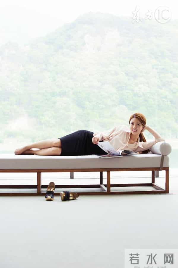 小说:美女总裁婚姻不能做主,如今她却要博一把,找穷小子当男友