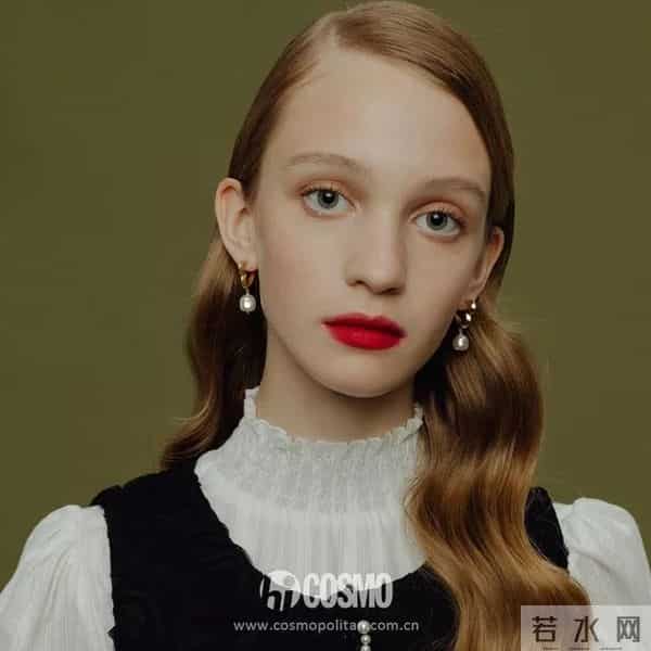 时髦办 - 戴珠宝的最高境界：看着很贵，一问二百，还是热巴同款