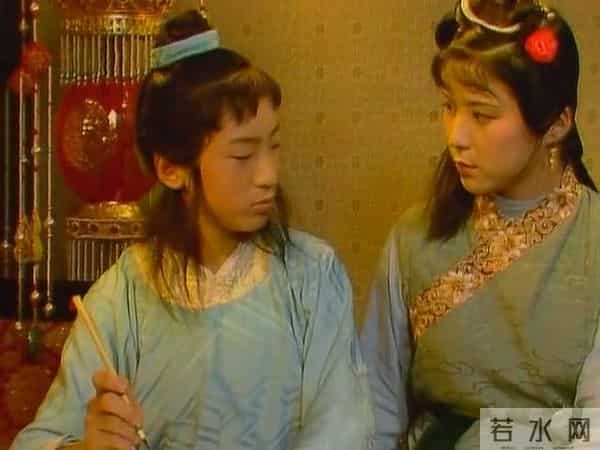 他因为长得丑，饰演了87版《红楼梦》的贾环，今成斯文儒雅萌大叔