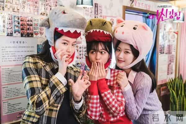 这个时代在偷偷惩罚长得不好看的人?