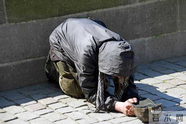 见不得残疾人卖艺，是一座城市的悲哀 - 原创