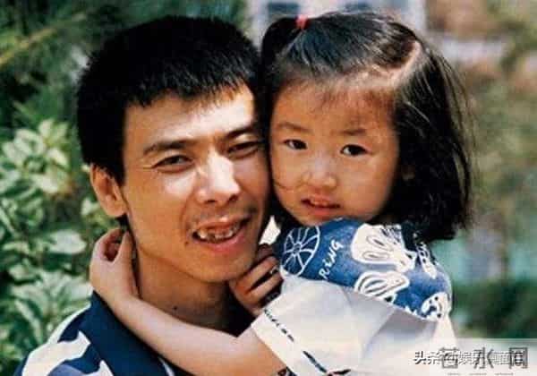 冯小刚徐帆15岁养女近照曝光,长相引网友注意:女大十八变