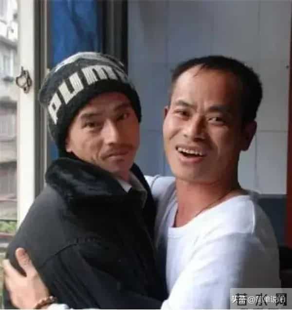 12年前,一度红遍全网的“犀利哥”,如今生活得让人感慨万千