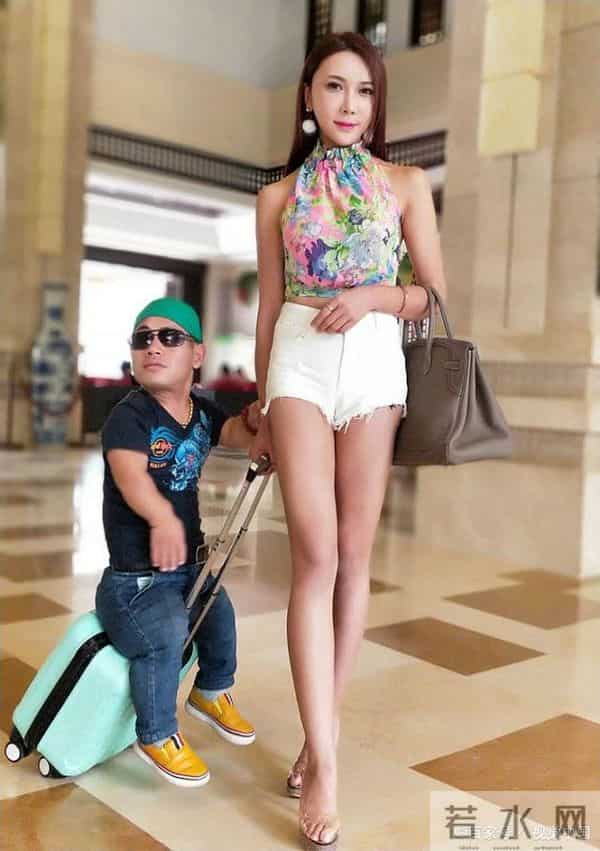 太现实！为了出名走性感路线，却成了事业上“绕不过去的坎”