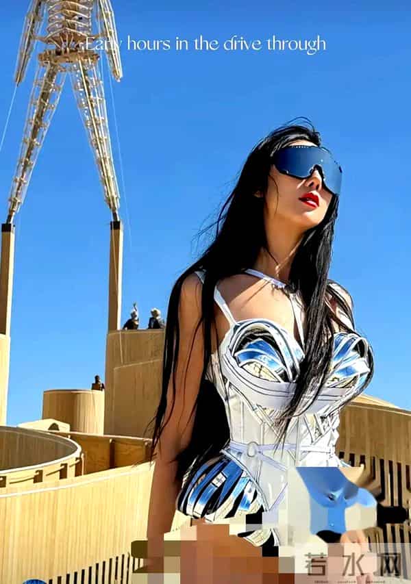 陈浩民老婆蒋丽莎近照令人认不出,对比之前差别很大,网红感十足