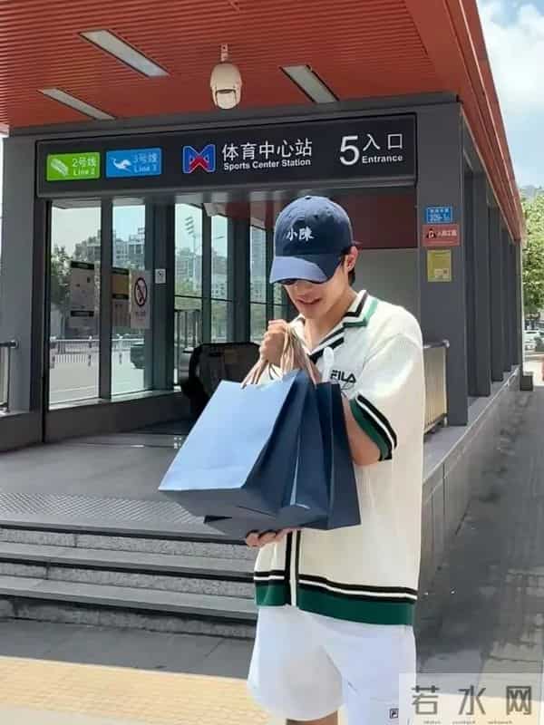 沈月、张柏芝、卢昱晓、陈昊森……跟着明星游厦门→