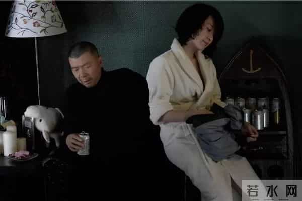 同样背靠京圈,把关晓彤、刘浩存和徐静蕾放在一起,差别就大了