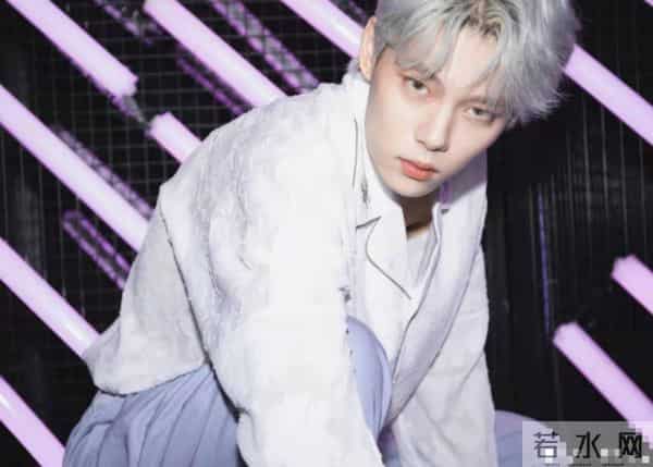 知名女星恋情疑曝光！酒吧通宵后同回住处，男方身份遭扒信息量大