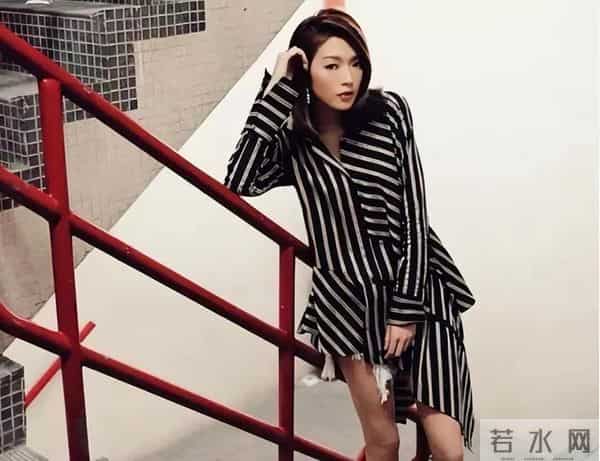 香港女星连诗雅,混乱情史背后藏着什么秘密?