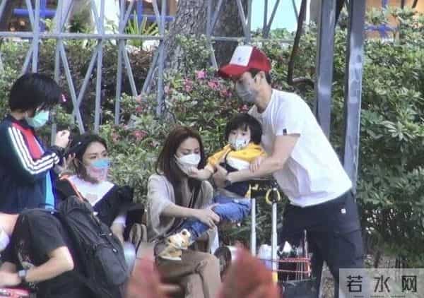 8任女友无缝对接、脚踩多条船,郑嘉颖凭啥能娶到小21岁白富美?