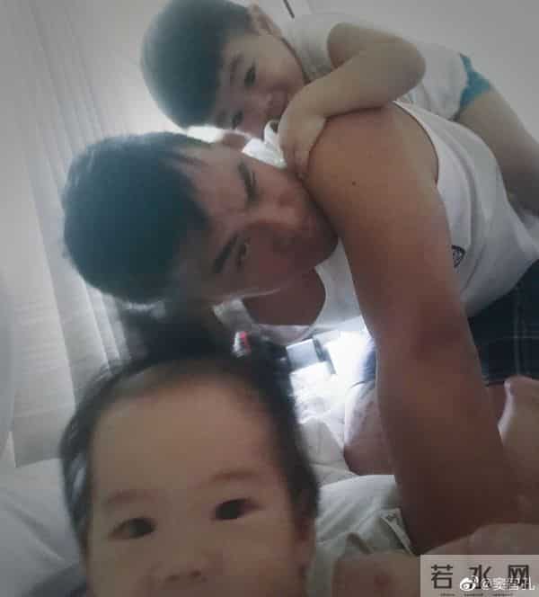 还记得《天外飞仙》里的上官浩琪吗？他现在长这样