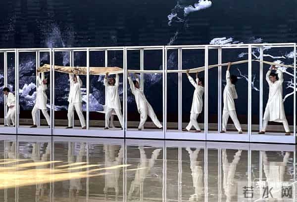 舞美师吴放:如何以当代审美表达古典戏曲内核