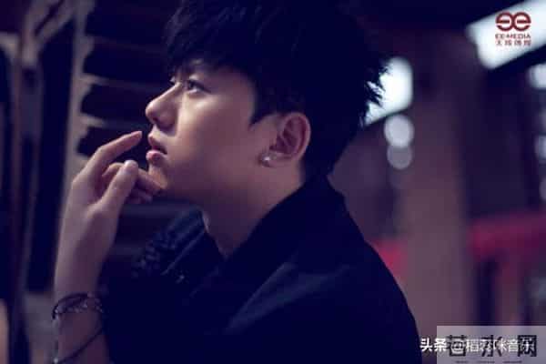 张杰跟林俊杰相比，差在哪里？粉丝都不了解的详情