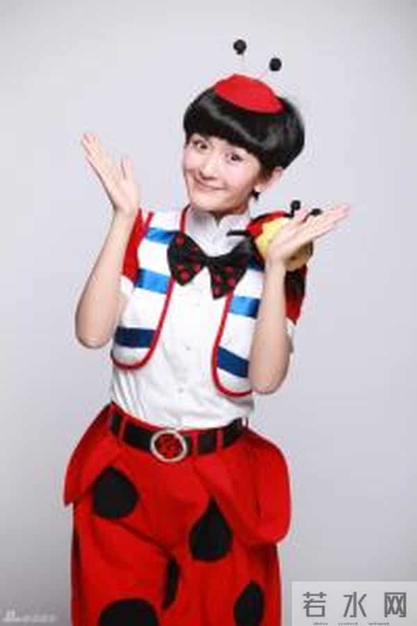 回顾谢娜在《百变大咖秀》中的各种装扮,娜姐真是扮啥像啥