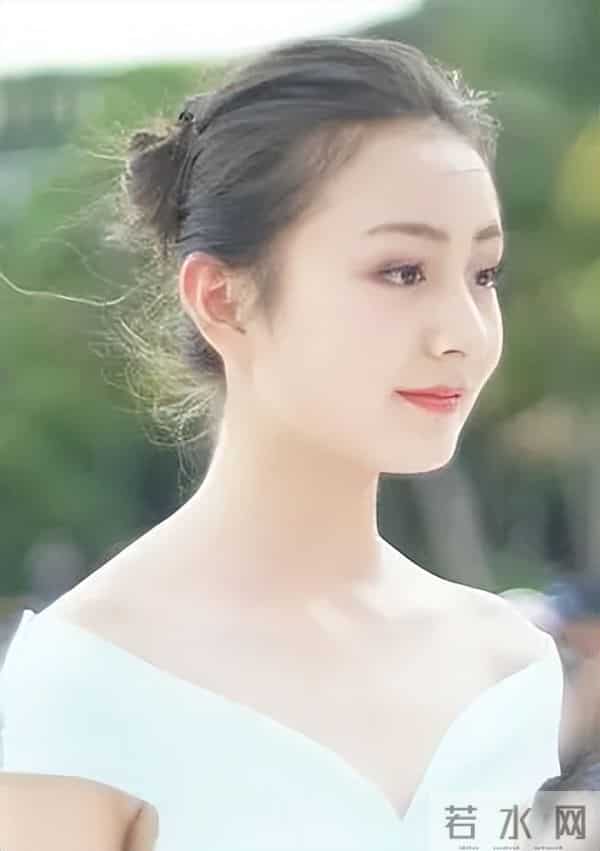 中国内地10位美女模特，每一位都身材火辣颜值爆表