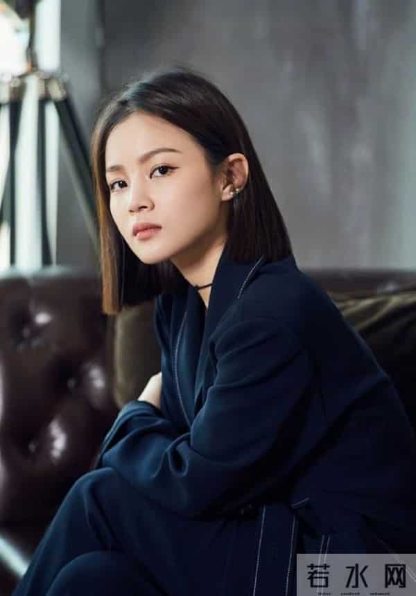 她16岁被杨贤硕选中,进入YG却被耽误了7年,李夏怡终于离开YG