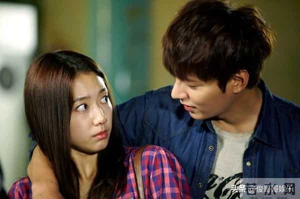 11岁出道30岁封后，新剧首播就豆瓣7.9分，不愧是韩剧女王