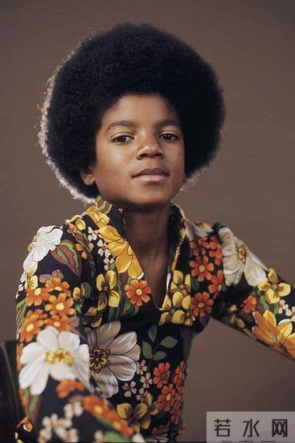 迈克尔·杰克逊最新尸检报告：全身是针眼，胃里除了药什么都没有