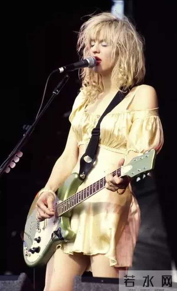 CR特别企划｜偶像不插电，非凡音乐与最美时装的碰撞