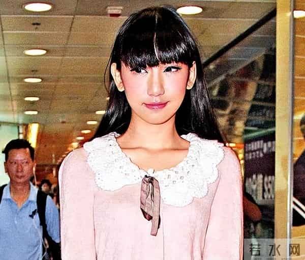 你还记得11年前和陈冠希拍照的嫩模谢芷蕙吗？她要坐牢了