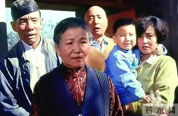 春晚喜剧人之痛:赵本山怂,陈佩斯哭,郭德纲愿意当狗的日子