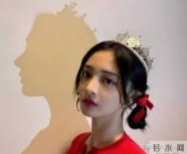 当红女明星与确诊患者乘坐同一航班,身份被曝光,本人亲自回应