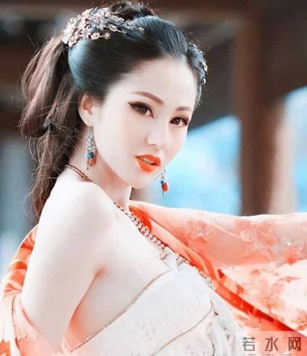 叛逆少女蓝燕:一纸三级合约铸就东方第一3D女神传奇?