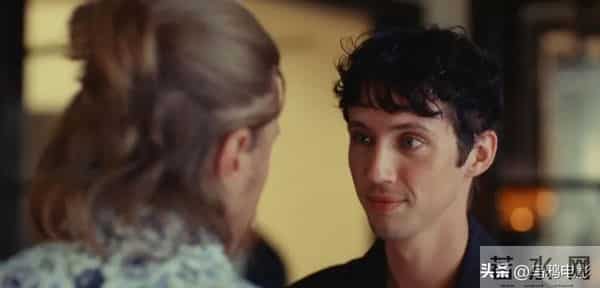 4.1分疯狂擦边!顶级女爱豆拍“小黄片”,被骂上天了!