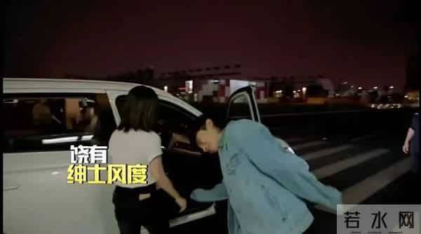 华晨宇对张碧晨的10个行为，说明他根本不爱张碧晨