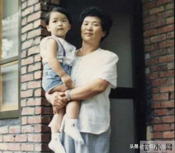 10年封杀涅槃重生,SM没能杀死他:穷小子逆袭的狗血人生