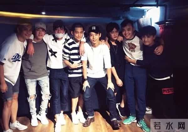 07快男:冠军被封杀、亚军后台打架、第六被毁容、第八肇事逃逸