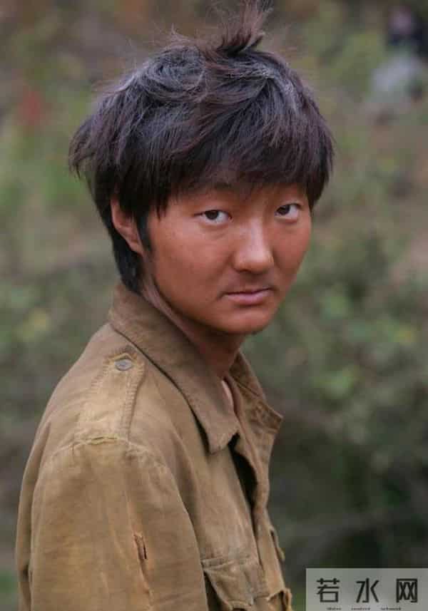 丑出新高度！ 长成这样的他曾被董洁爱过