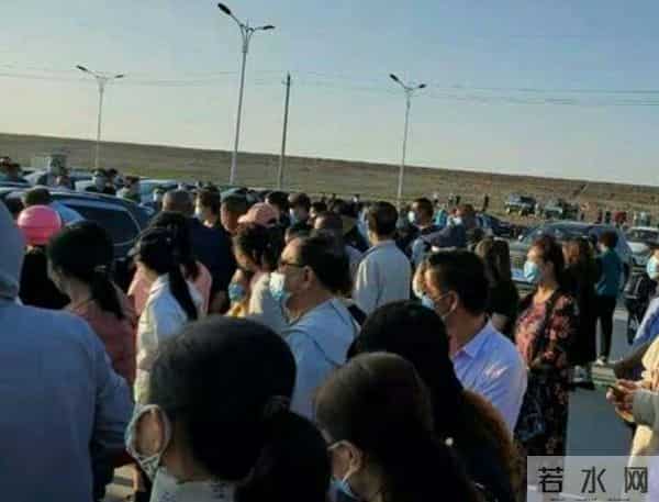 于月仙告别仪式现场曝光:赵家班成员泪如雨下,倪萍朱军深切哀悼