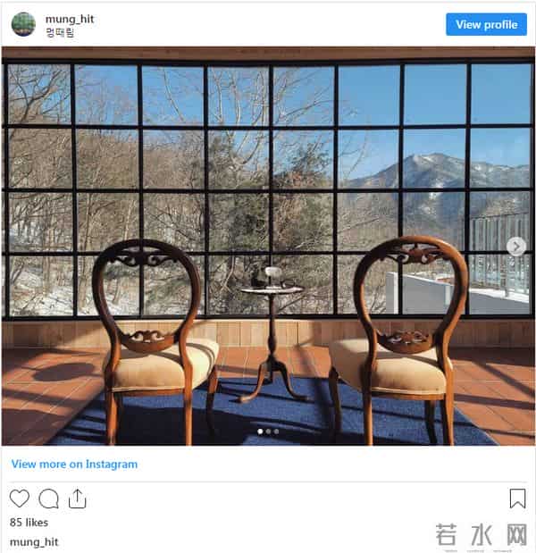 疫情反复压力大 韩国人只想找个地方“发呆”