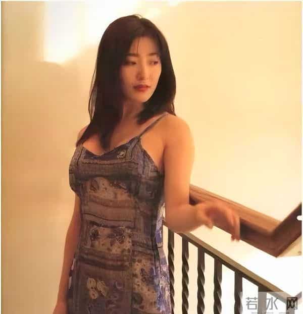 演三级片的她19岁靠《新金瓶梅》封神，从潘金莲爆红到一夜消失