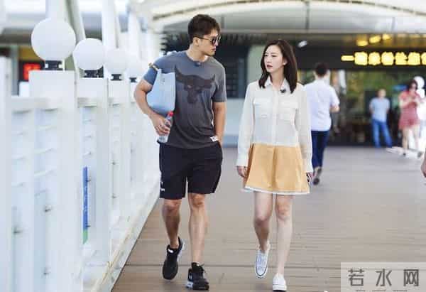 凌潇肃老婆上《妻旅》不刮腋毛，抬起手黑黑的一片，瞬间就尴尬了