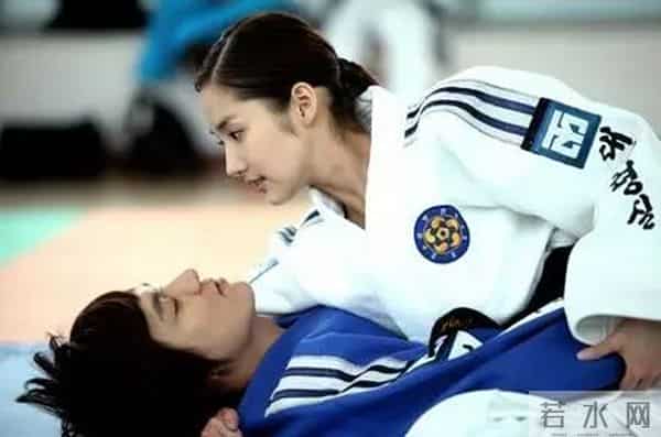 《城市猎人》8年后，终于又看到一部男女主双A且颜值爆表的韩剧！