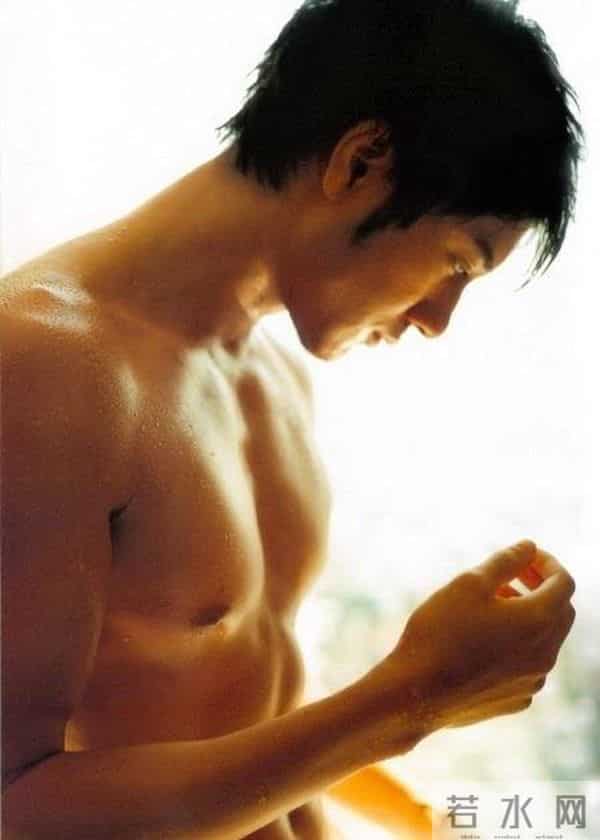 王力宏离婚，老婆李靓蕾大揭他老底？揭秘王力宏的“风流”半生…