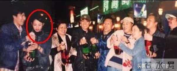 白百何带儿子见前夫,陈羽凡渐显“衰势”,儿子摸老爸肚腩