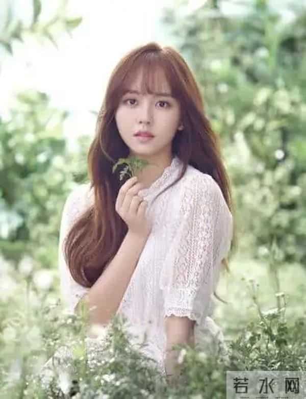 韩国的十大美女，一半性感妩媚，一半冰清玉洁，各个都是人间尤物