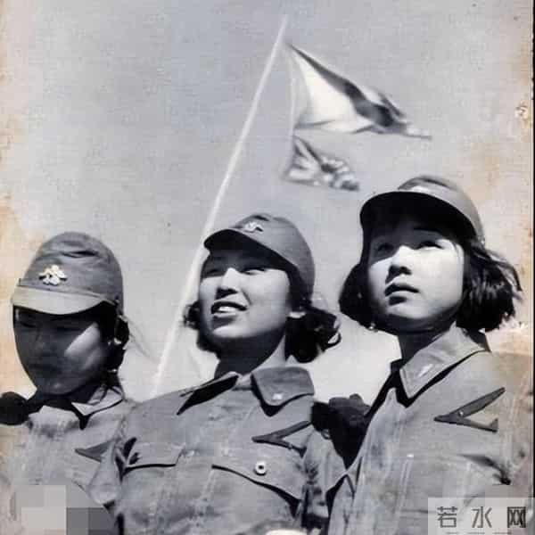 她26岁抱着1岁的女儿走上刑场,22年后,女儿成为了国之栋梁