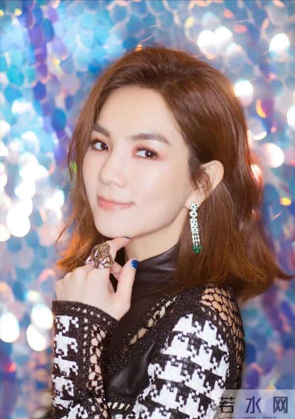 “娱圈勇士”Ella：暧昧吴尊被否认，闪婚软饭男，公开分娩全过程